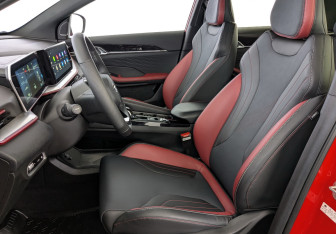 Подержанный автомобиль Geely Coolray 2024 года (21 фото)