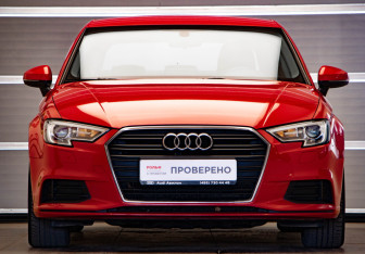 Подержанный автомобиль Audi A3 Sedan 2017 года (2 фото)