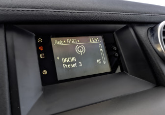 Подержанный автомобиль Land Rover Discovery 2010 года (26 фото)
