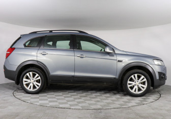 Подержанный автомобиль Chevrolet Captiva 2013 года (4 фото)