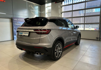 Подержанный автомобиль Geely Coolray 2022 года (4 фото)