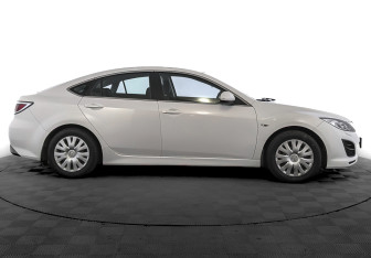 Подержанный автомобиль Mazda 6 Liftback 2012 года (4 фото)