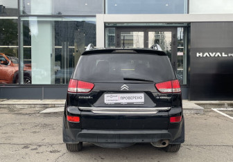 Подержанный автомобиль Citroen C-Crosser 2011 года (6 фото)
