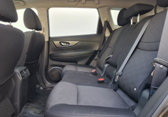 Подержанный автомобиль Nissan X-Trail 2018 года (11 фото)
