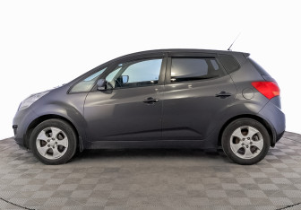 Подержанный автомобиль Kia Venga 2013 года (8 фото)