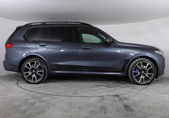 Подержанный автомобиль BMW X7 2021 года (6 фото)