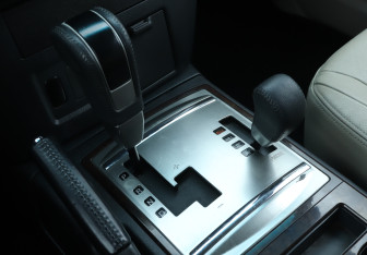 Подержанный автомобиль Mitsubishi Pajero 2017 года (15 фото)