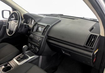 Подержанный автомобиль Land Rover Freelander 2013 года (11 фото)