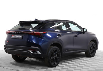 Подержанный автомобиль Omoda C5 2023 года (5 фото)