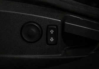 Подержанный автомобиль Opel Insignia Wagon 2014 года (15 фото)