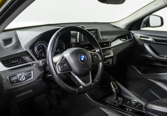 Подержанный автомобиль BMW X2 2018 года (10 фото)
