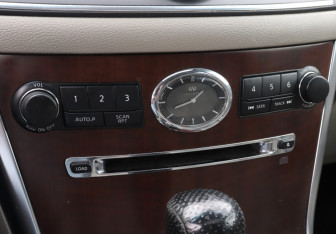 Подержанный автомобиль Infiniti M Sedan 2008 года (17 фото)