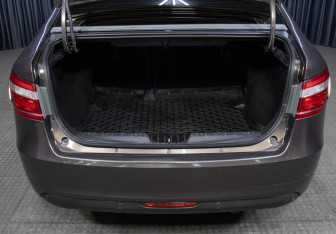 Подержанный автомобиль LADA (ВАЗ) Vesta Sedan 2019 года (10 фото)