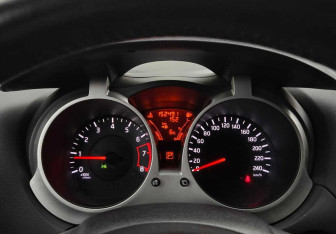 Подержанный автомобиль Nissan Juke 2012 года (13 фото)