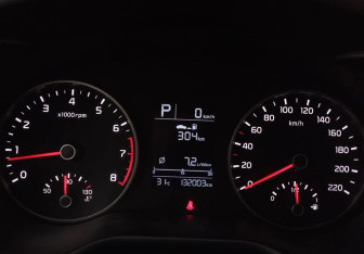 Подержанный автомобиль Kia Rio Hatchback 2018 года (13 фото)