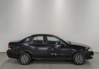 Подержанный автомобиль Nissan Almera Classic 2007 года (4 фото)
