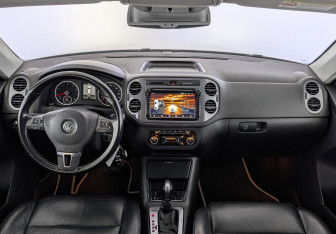 Подержанный автомобиль Volkswagen Tiguan 2012 года (14 фото)