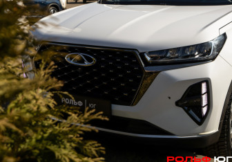 Подержанный автомобиль Geely Okavango 2024 года (25 фото)