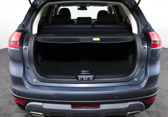 Подержанный автомобиль Geely Atlas 2022 года (20 фото)