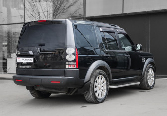 Подержанный автомобиль Land Rover Discovery 2014 года (4 фото)