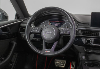 Подержанный автомобиль Audi A5 Coupe 2018 года (15 фото)