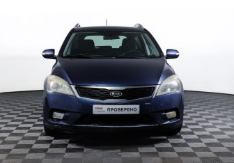 Подержанный автомобиль Kia Ceed Wagon 2010 года (2 фото)