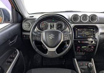 Подержанный автомобиль Suzuki Vitara 2017 года (21 фото)