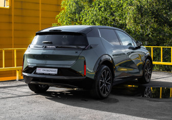 Подержанный автомобиль Zeekr X 2023 года (4 фото)