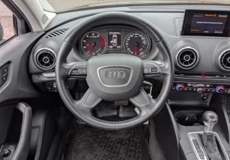 Подержанный автомобиль Audi A3 Sedan 2014 года (21 фото)