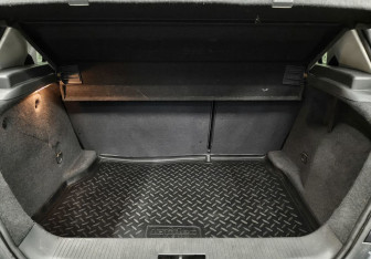 Подержанный автомобиль Opel Astra Hatchback 2010 года (9 фото)