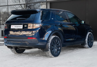 Подержанный автомобиль Land Rover Discovery Sport 2021 года (5 фото)