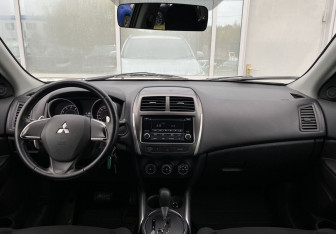 Подержанный автомобиль Mitsubishi ASX 2013 года (11 фото)