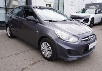Подержанный автомобиль Hyundai Solaris Sedan 2014 года (3 фото)