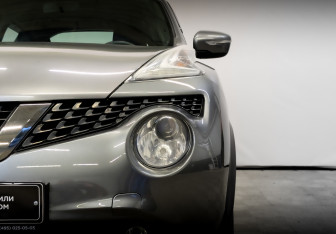 Подержанный автомобиль Nissan Juke 2015 года (17 фото)