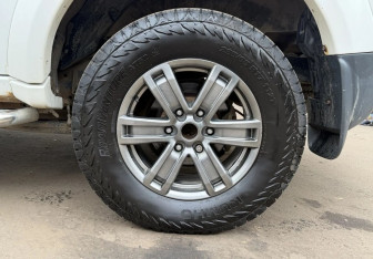 Подержанный автомобиль Mitsubishi Pajero Sport 2012 года (13 фото)