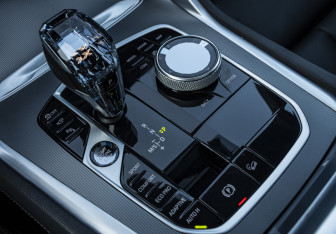 Подержанный автомобиль BMW X6 2021 года (17 фото)