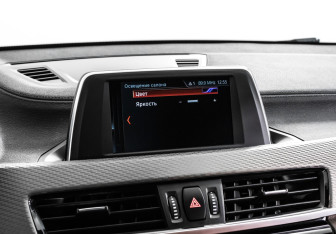 Подержанный автомобиль BMW X2 2018 года (24 фото)