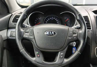 Подержанный автомобиль Kia Sorento 2013 года (14 фото)