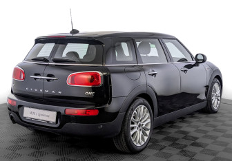 Подержанный автомобиль MINI Clubman Wagon 2019 года (5 фото)