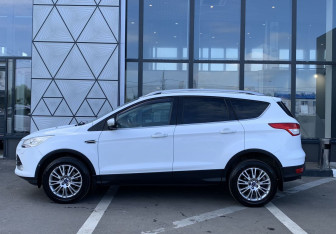 Подержанный автомобиль Ford Kuga 2014 года (4 фото)