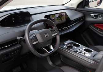 Подержанный автомобиль Changan CS55PLUS 2023 года (10 фото)
