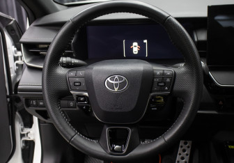 Новый Toyota Camry Sedan 2024 (17 фото)