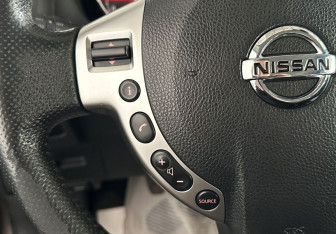 Подержанный автомобиль Nissan Qashqai 2009 года (15 фото)