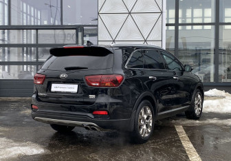 Подержанный автомобиль Kia Sorento 2019 года (5 фото)