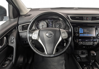 Подержанный автомобиль Nissan Qashqai 2014 года (22 фото)