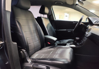 Подержанный автомобиль Volkswagen Passat Wagon 2006 года (13 фото)