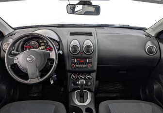 Подержанный автомобиль Nissan Qashqai 2013 года (14 фото)