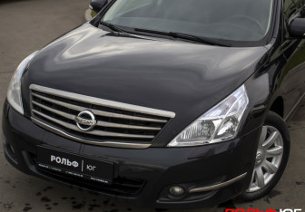 Подержанный автомобиль Nissan Teana 2010 года (20 фото)