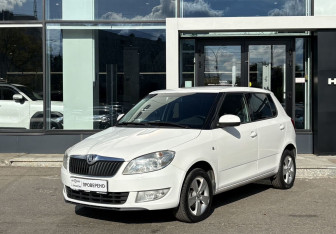 Подержанный автомобиль Skoda Fabia Hatchback 2013 года (1 фото)