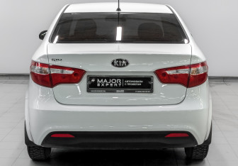 Подержанный автомобиль Kia Rio Sedan 2014 года (6 фото)